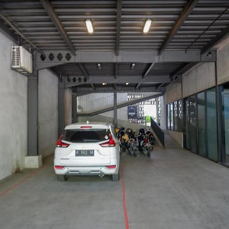 Reddoorz Plus Near Kawasan Sam Poo Kong Semarang Eksteriør bilde