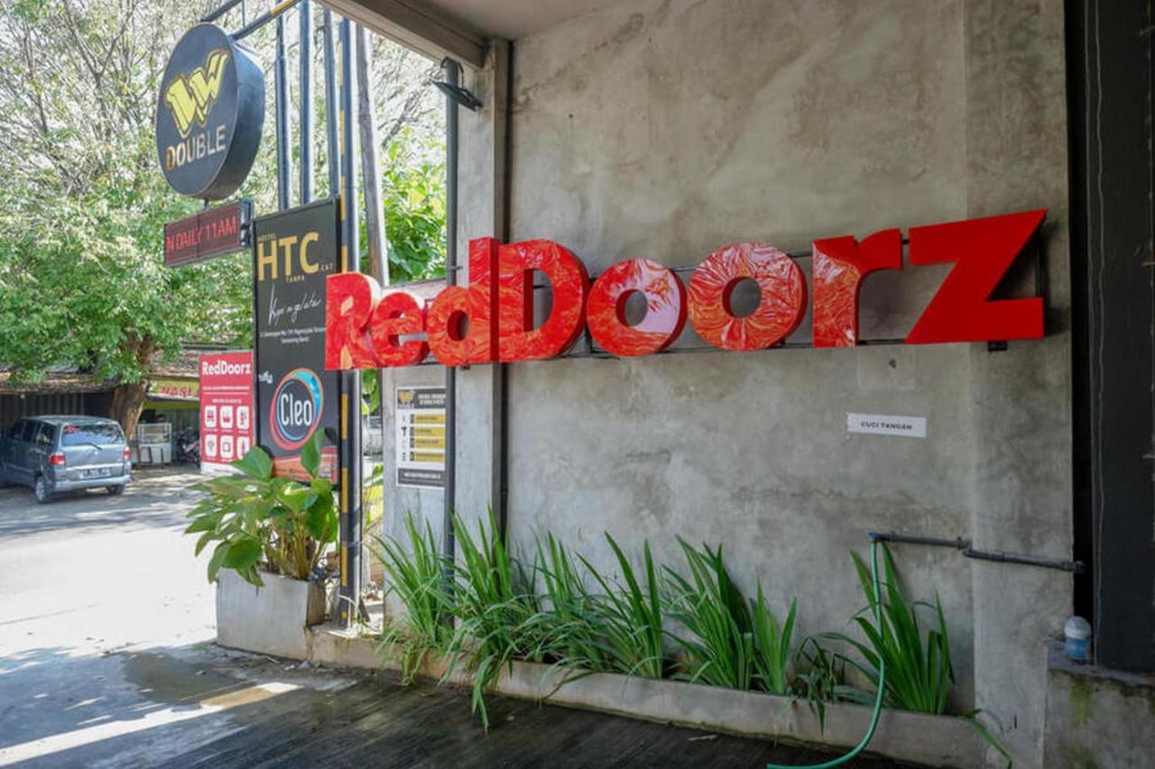 Reddoorz Plus Near Kawasan Sam Poo Kong Semarang Eksteriør bilde