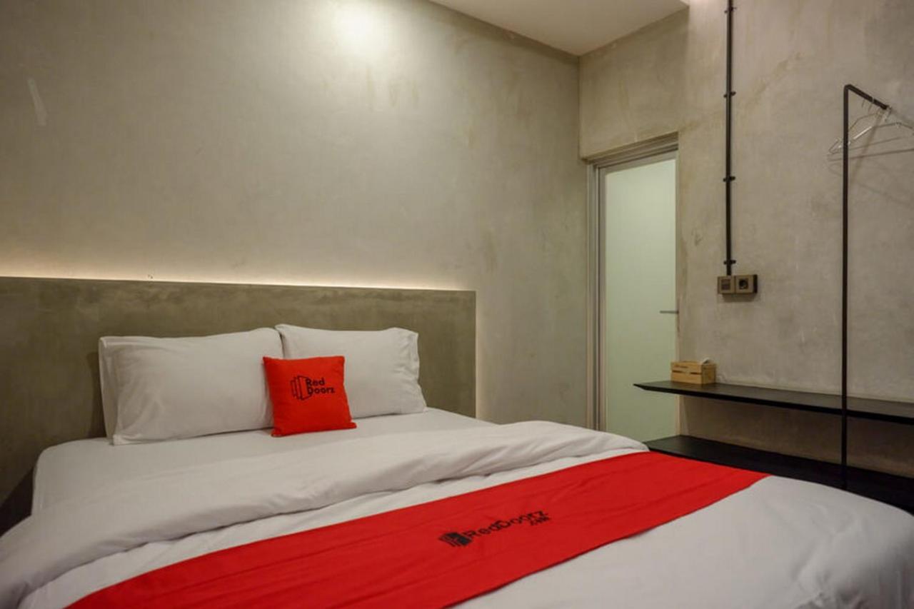 Reddoorz Plus Near Kawasan Sam Poo Kong Semarang Eksteriør bilde