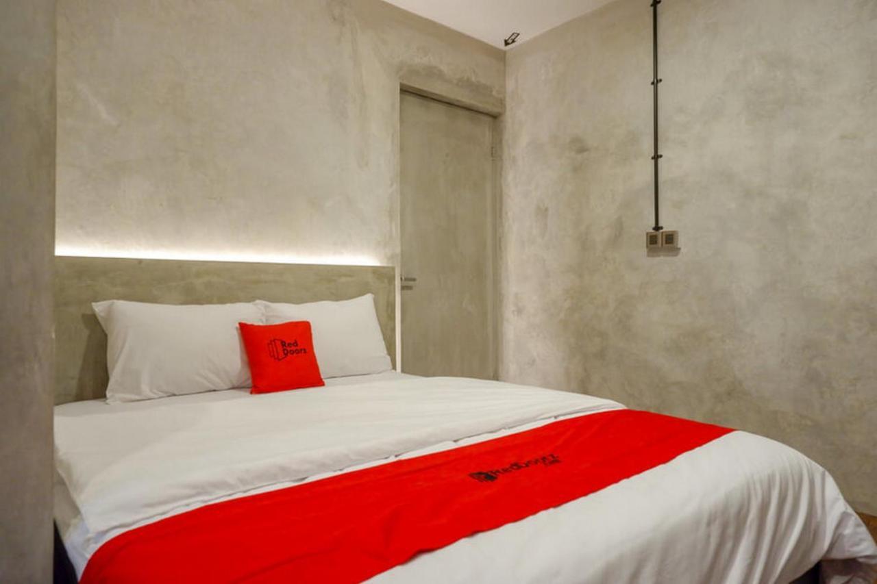 Reddoorz Plus Near Kawasan Sam Poo Kong Semarang Eksteriør bilde