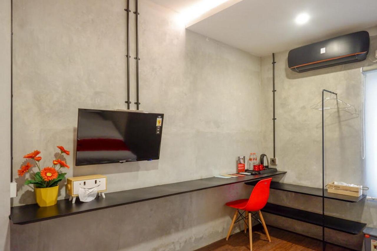Reddoorz Plus Near Kawasan Sam Poo Kong Semarang Eksteriør bilde