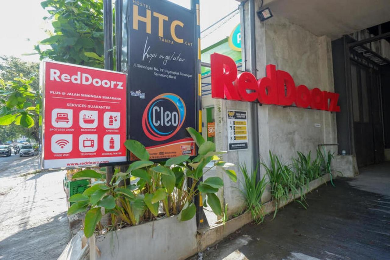 Reddoorz Plus Near Kawasan Sam Poo Kong Semarang Eksteriør bilde